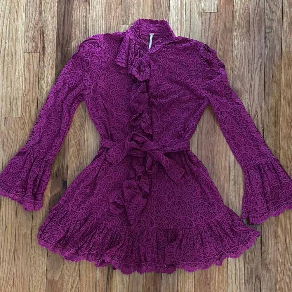 Free People Chic Magenta Lace Dress with Ruffles - Picture 4 of 11